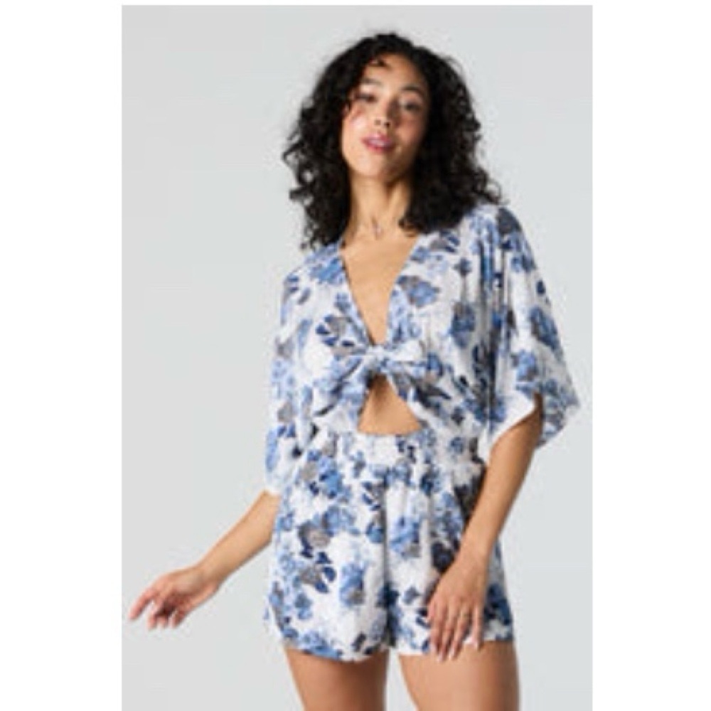 Forever 21 Floral Print Front Tie Cut Out Romper resortwear summer beach coastal